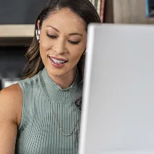 Audifonos Hp Poly 7y8g5aa Free 60 Uc Auriculares Inalambricos Con Anc Bluetooth Adaptador Usb-a Bt700estuche De Carga Con Pantalla Tactil Duracion De Bateria Hasta 16 Hrs Con Carga Rpida Color Bl