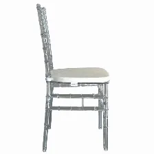 Paquete De 5 Sillas Modamob Modelo Tiffany, 161cm X 40cm X 46cm, 25 Kg, Incluye Asiento Acolchado, Color Cristal